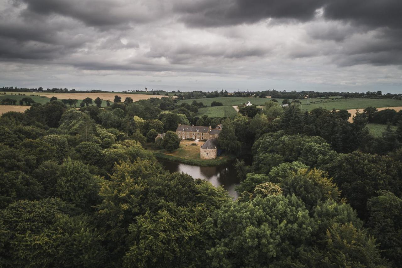 Manoir Du Plessix Meen Pluduno Luaran gambar
